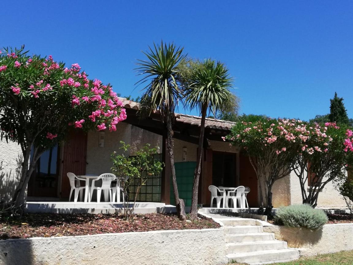 Hotel Espace Loisirs Saint-Martin-dʼArdèche Exterior foto