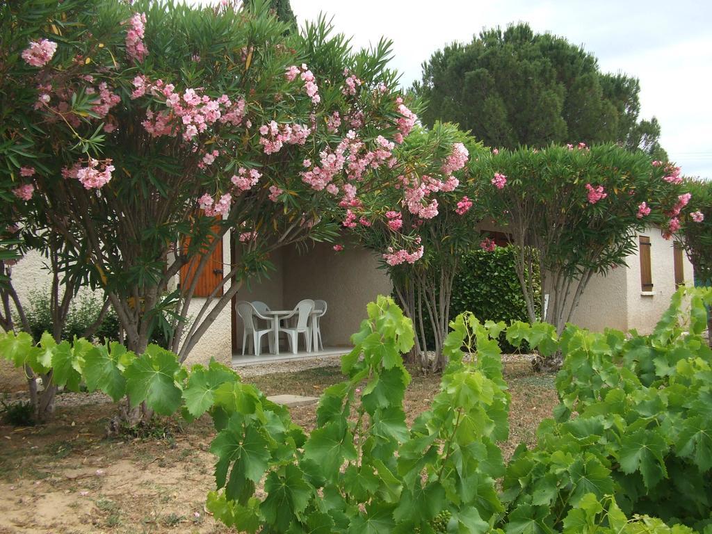 Hotel Espace Loisirs Saint-Martin-dʼArdèche Exterior foto