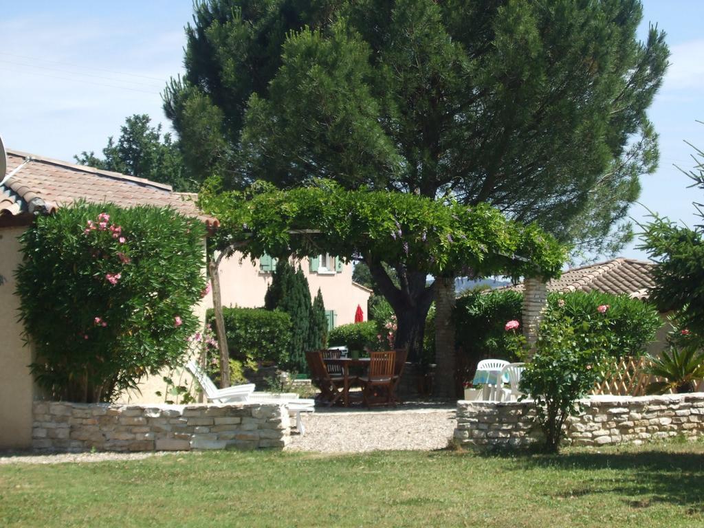 Hotel Espace Loisirs Saint-Martin-dʼArdèche Exterior foto